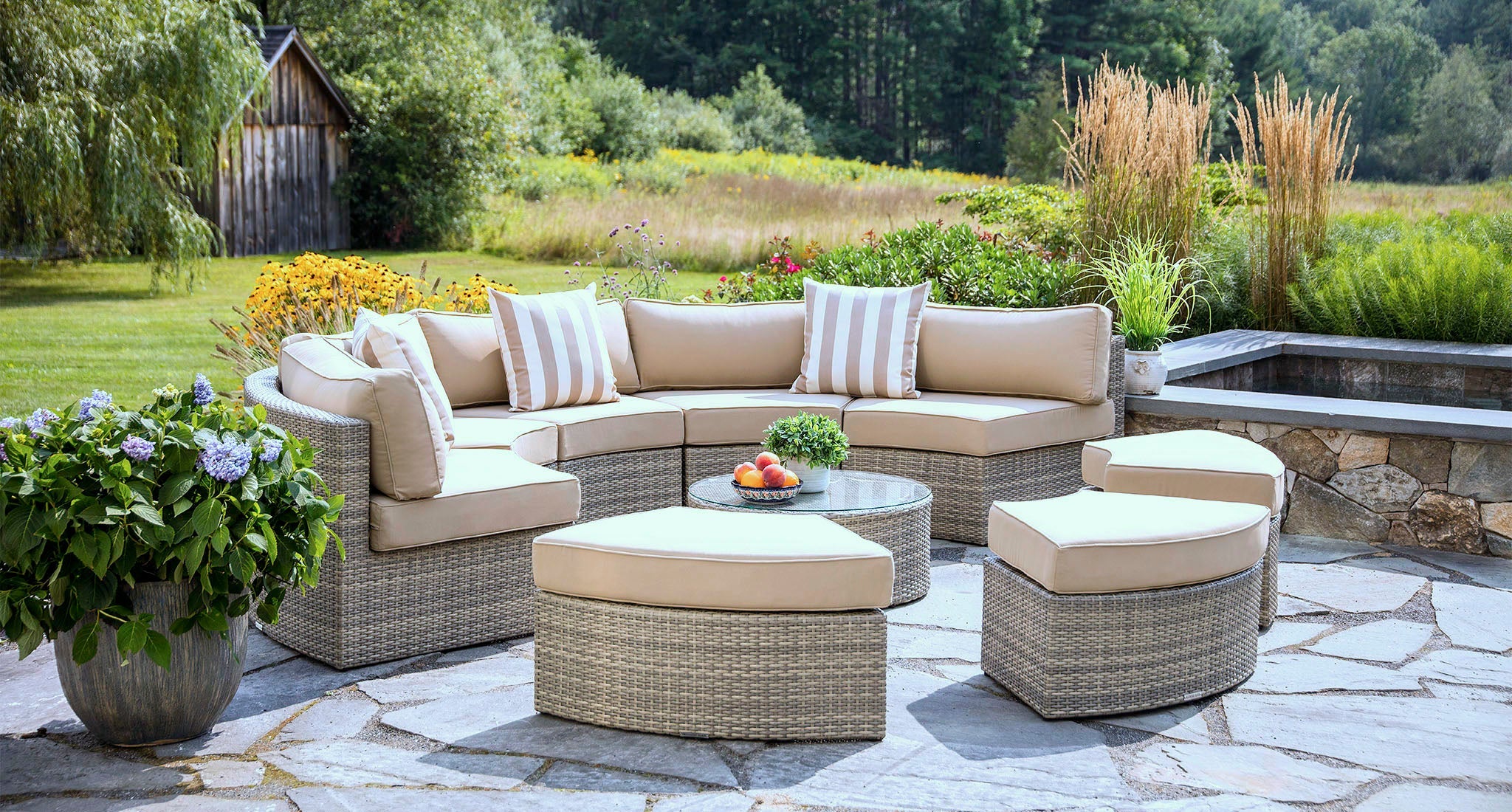 round outdoor daybed