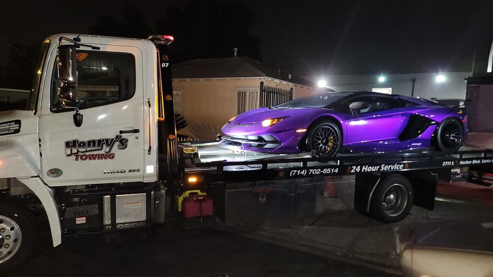 Car towing service